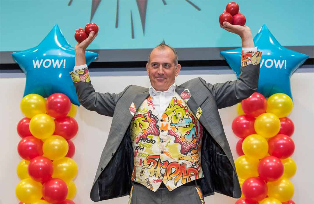 Corporate Hosting, Speaking, Presenting and juggling metaphor tutor